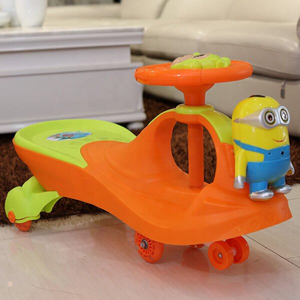 Xe lắc thủy thủ mặt trăng 8099A hình Minions 7 Xe Lac Thuy Thu Mat Trang 8099a (1)